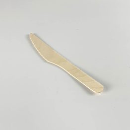 Disposable wooden cutlery